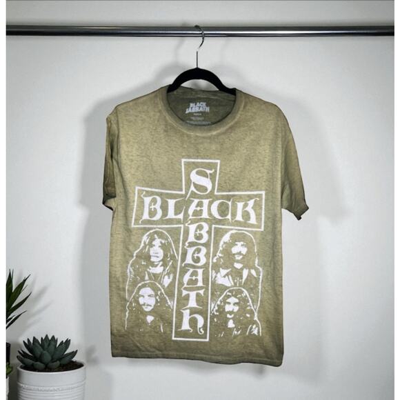Black Sabbath Cotton Short Sleeve Crew Neck Graphic T-Shirt Green Men's M NWT - Picture 1 of 5
